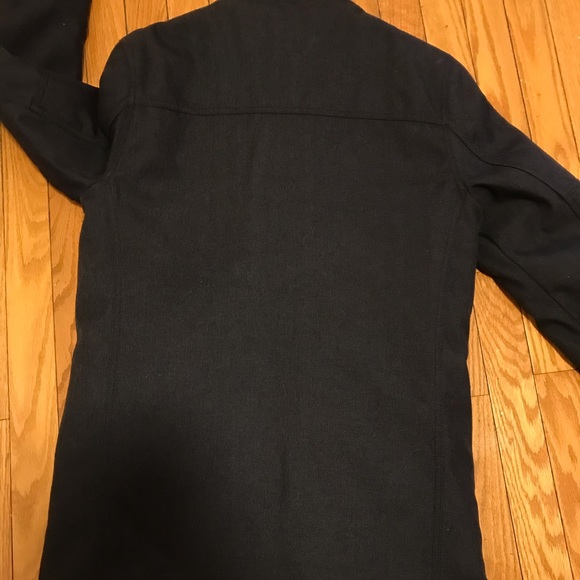 Like new Men’s Guess winter Coat Navy Blue Size XS - Picture 8 of 8